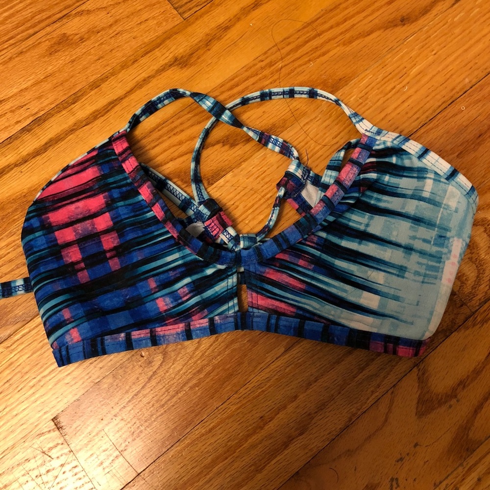 Jolyn vent top